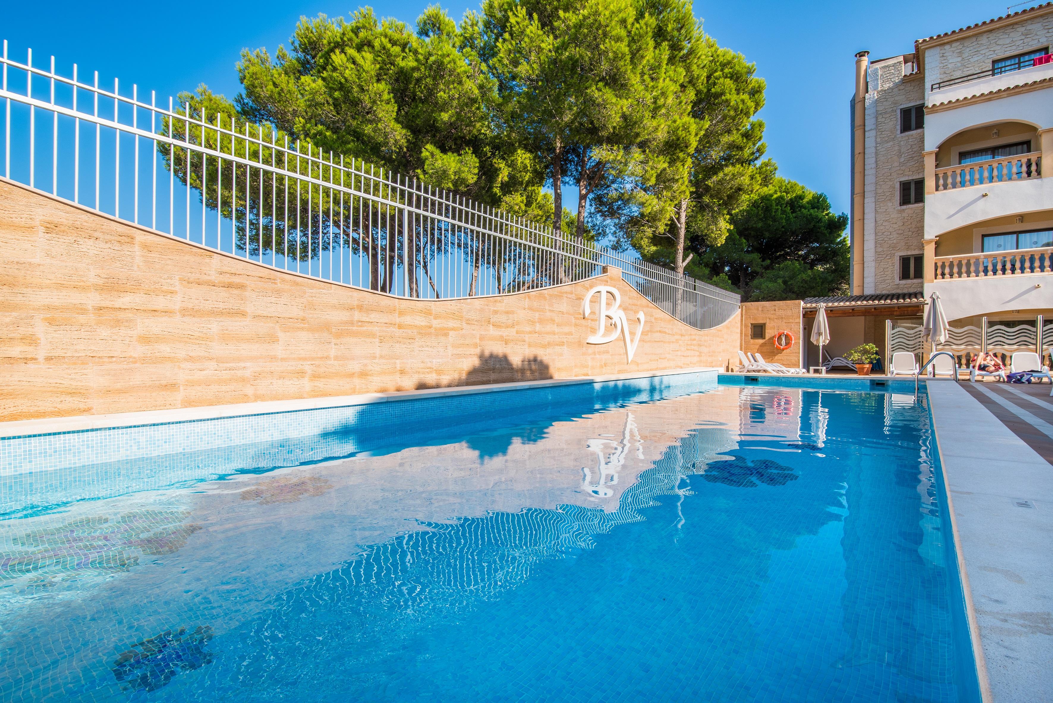 Hotel Baviera Cala Ratjada  Exterior photo